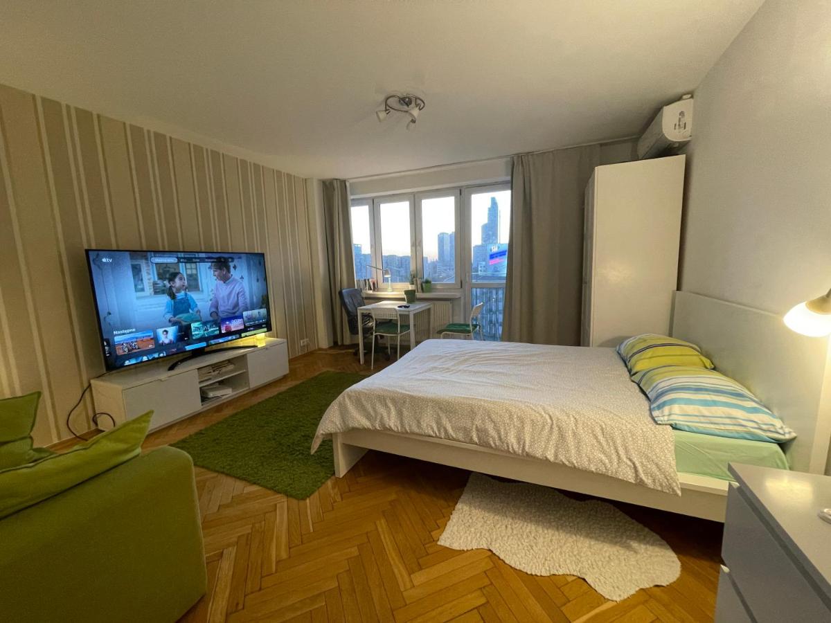 Suitetrails - Super Apartament GREEN Rondo ONZ Metro NOWE Wifi 300 Mb/s AirCondition Netflix Spotify