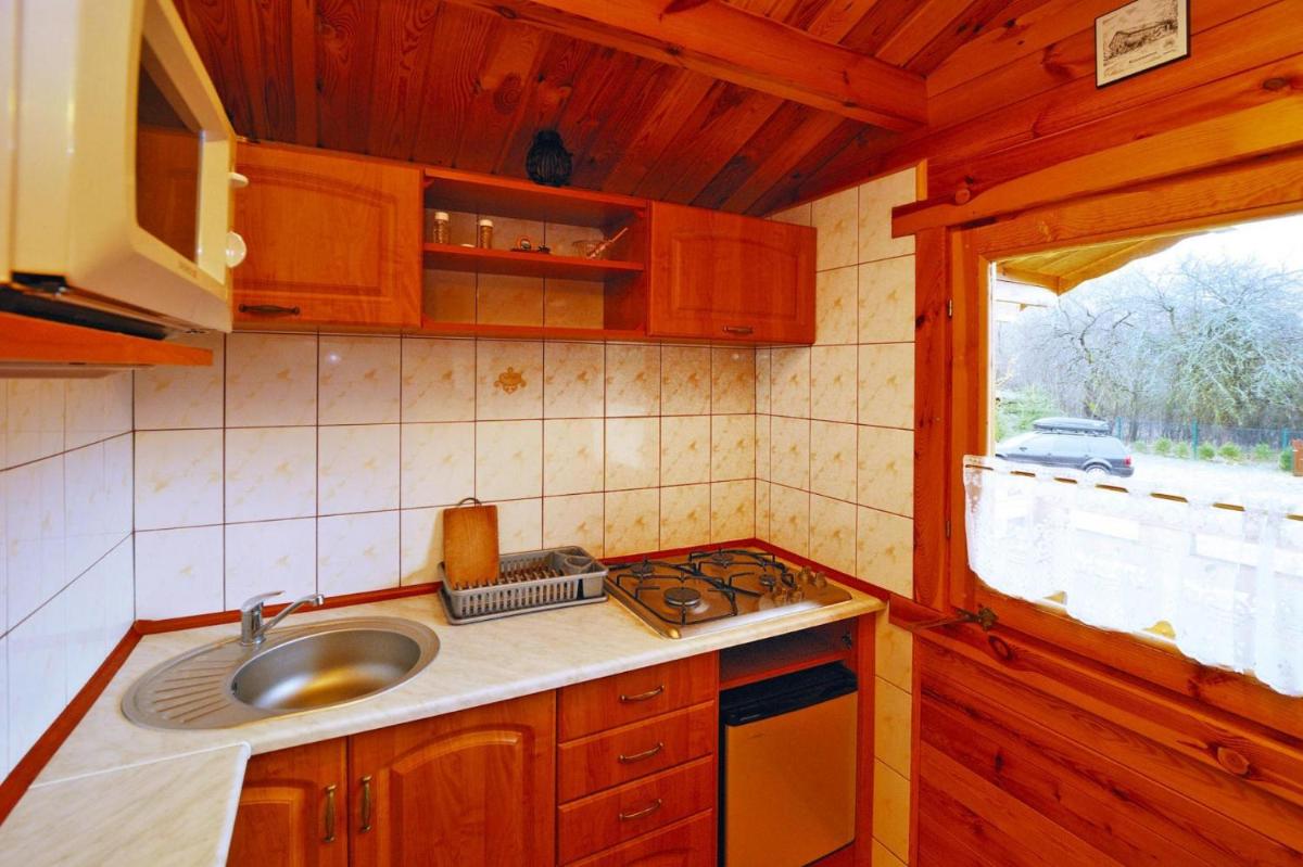 Holiday home close to the lake shore, Dabrowica - Housity
