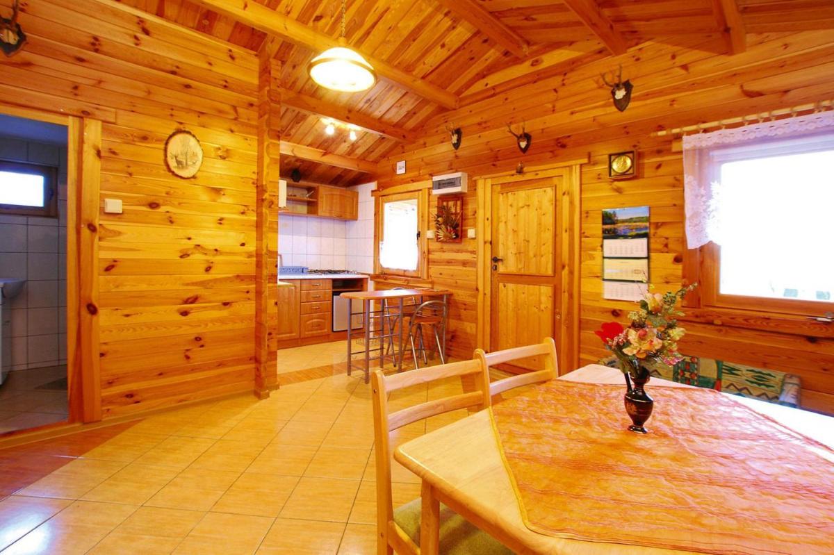 Holiday home close to the lake shore, Dabrowica - Housity
