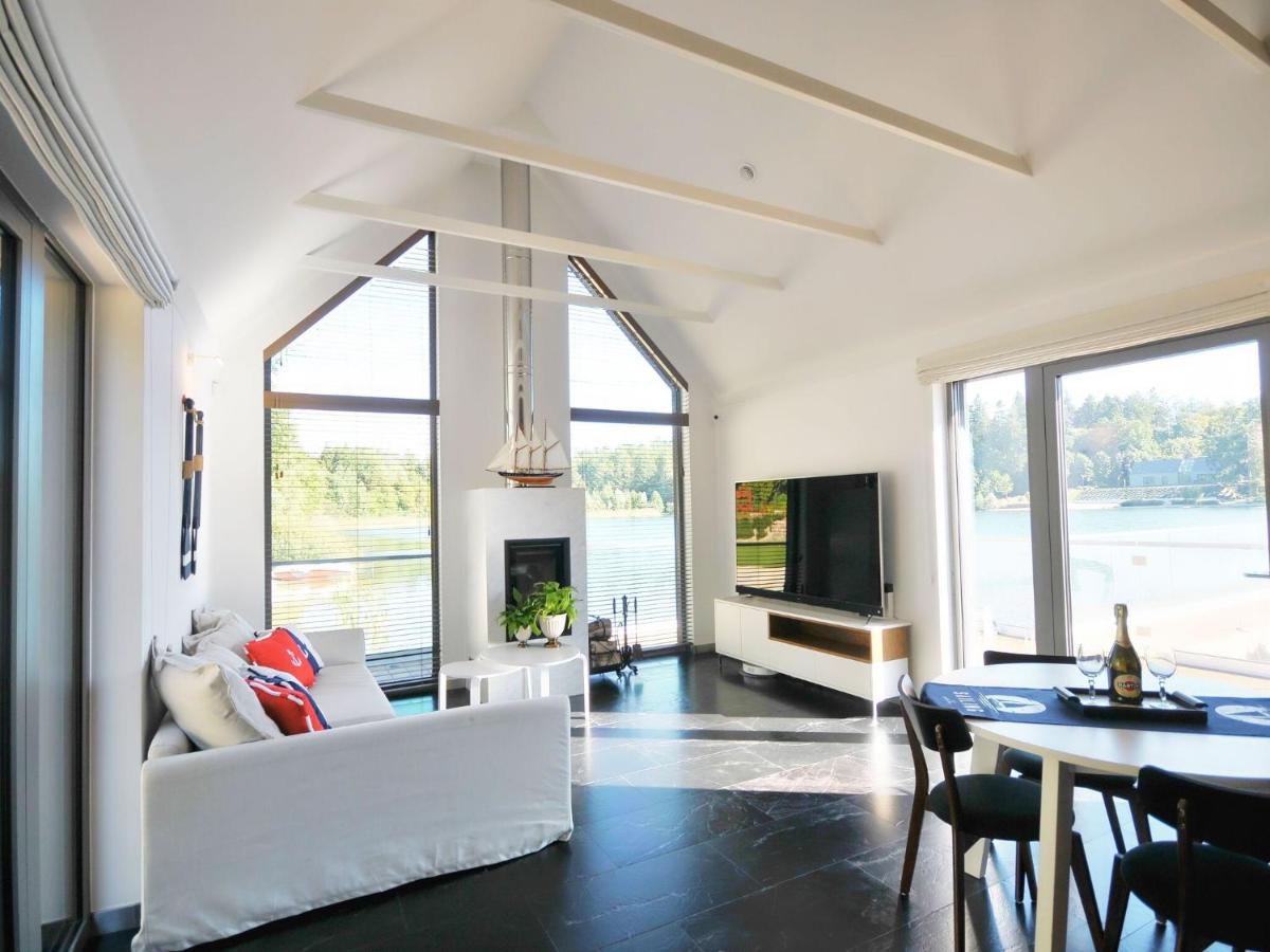 Unique holiday home on the water, Bytów - Housity