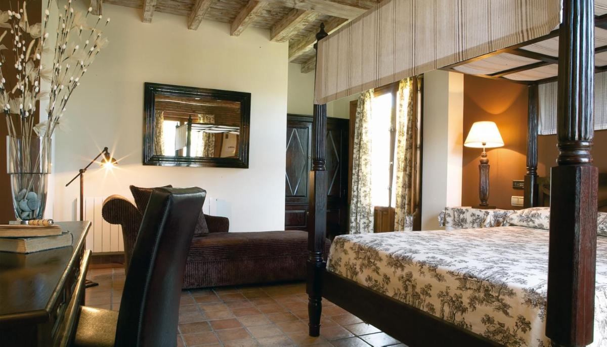 Hotel Posada La Robleda - Housity