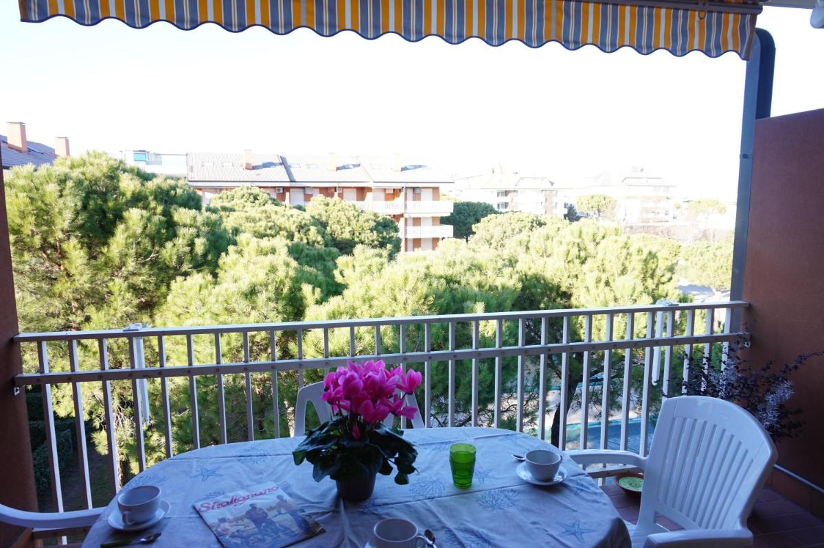 Beautiful and modern penthouse on two floors with terrace and swimming pool - Housity