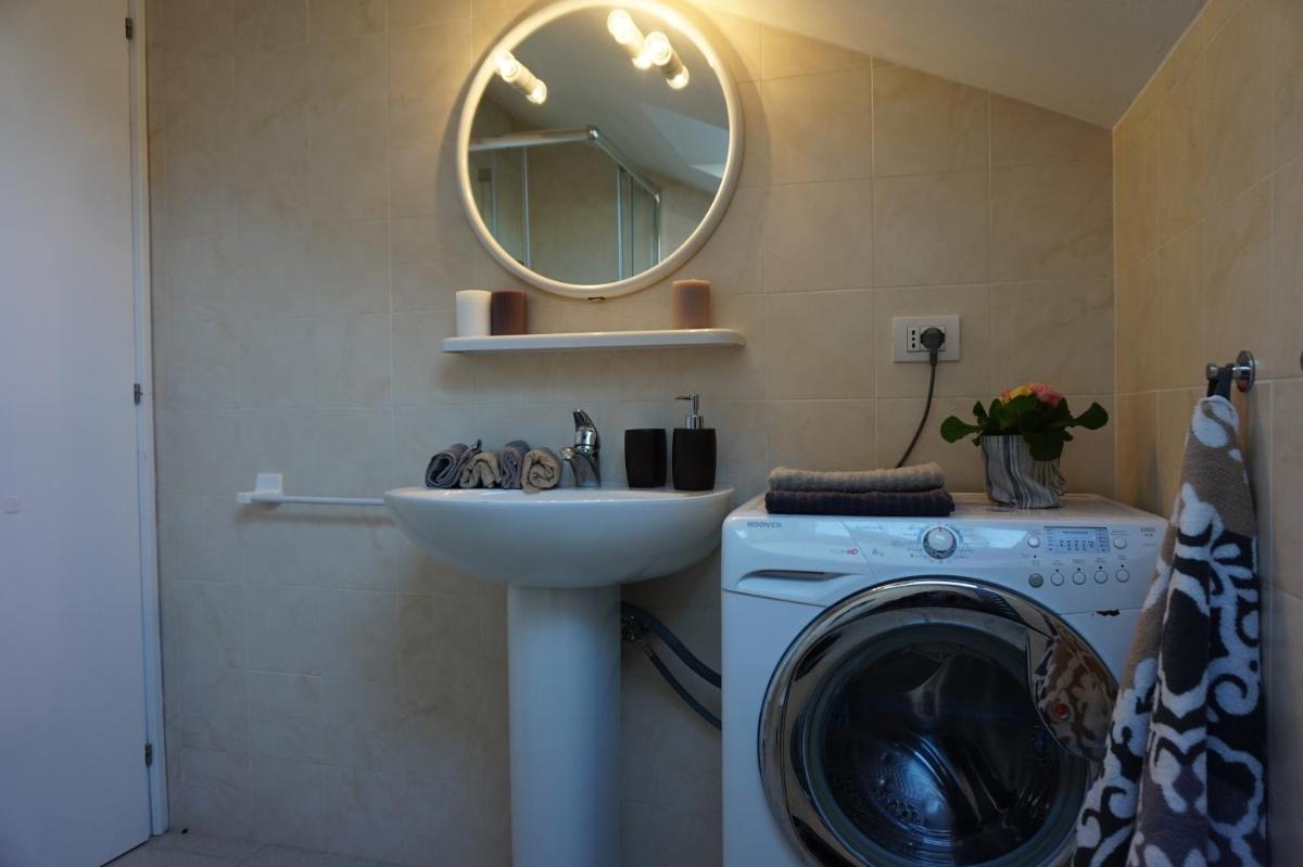 Beautiful and modern penthouse on two floors with terrace and swimming pool - Housity