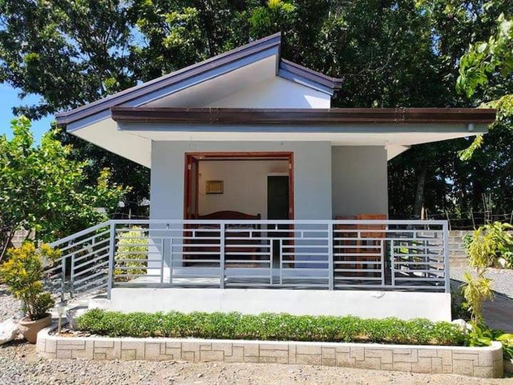 EUnwind Villa Pangasinan - Housity