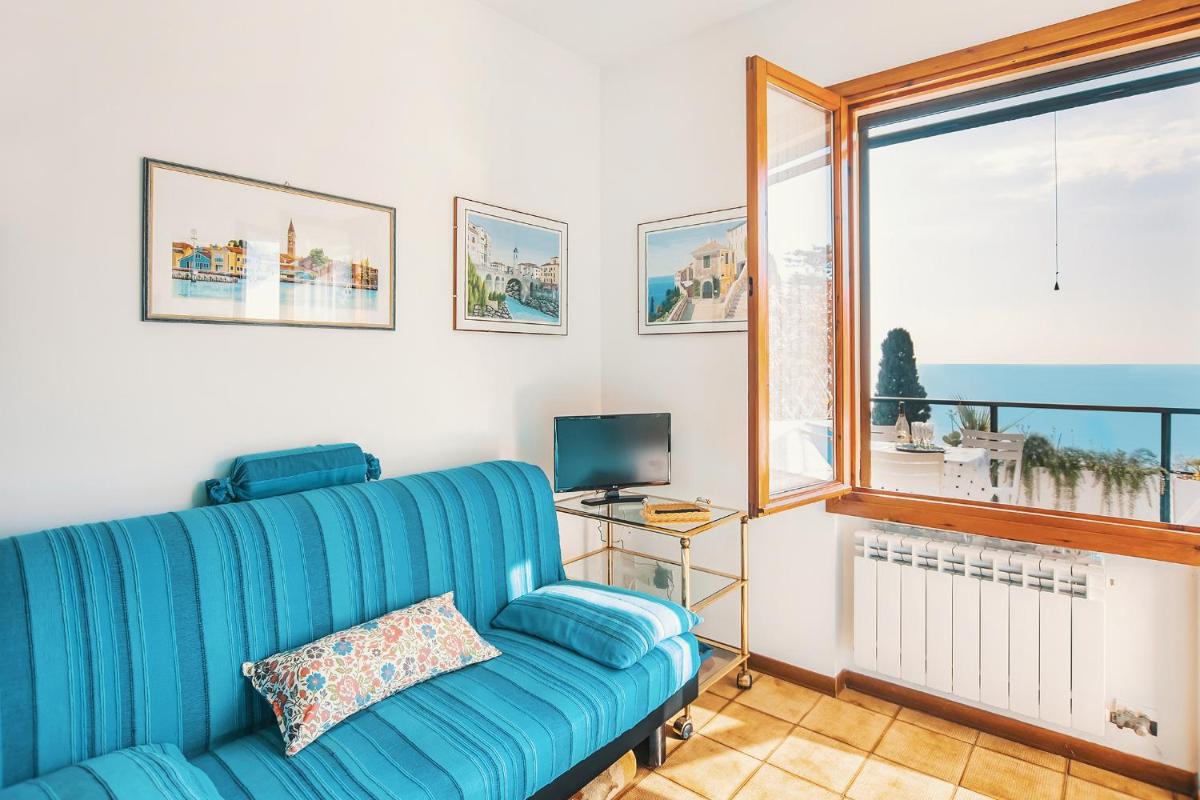 Una terrazza sul golfo di Ospedaletti by Wonderful Italy - Housity
