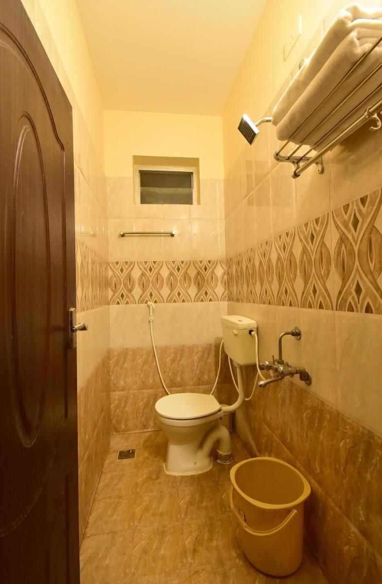 Villa Freddy 2 Rooms property with two Weeler parking only - Hizvo