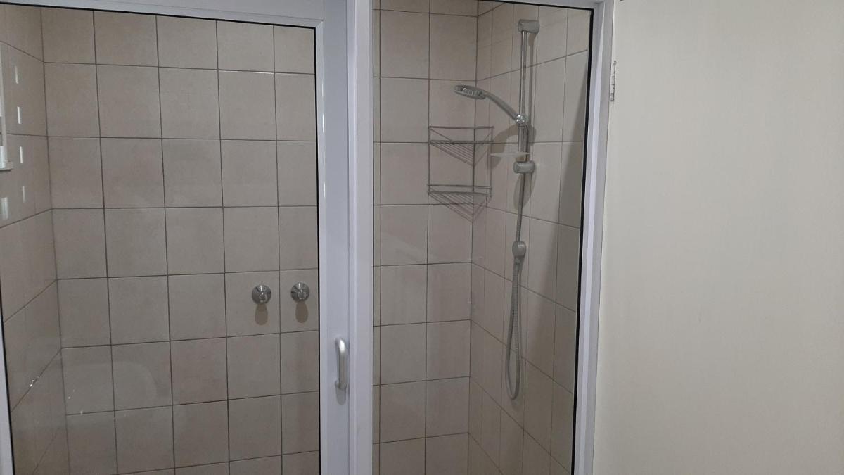 Feather Self Catering Accommodation - Housity