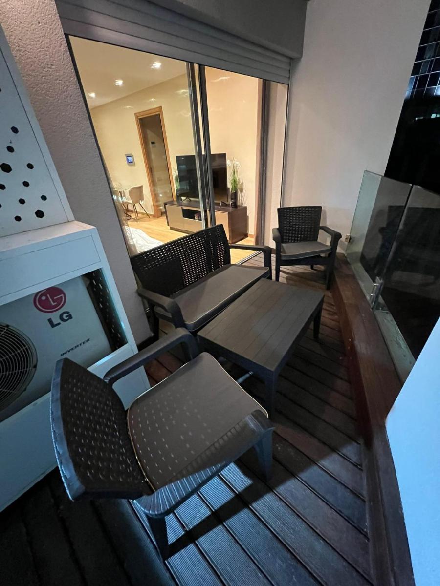 Superb new apartment with see view & free parking - Housity