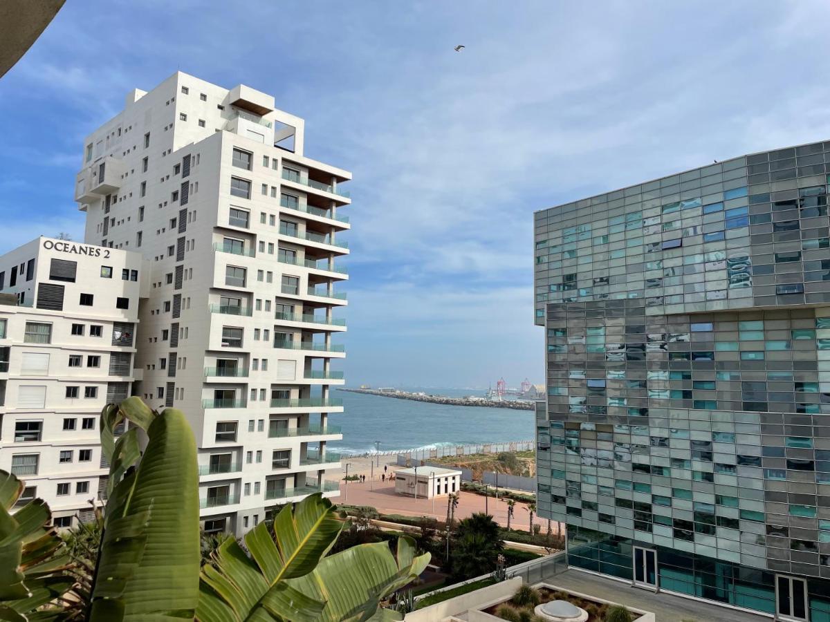 Superb new apartment with see view & free parking - Housity