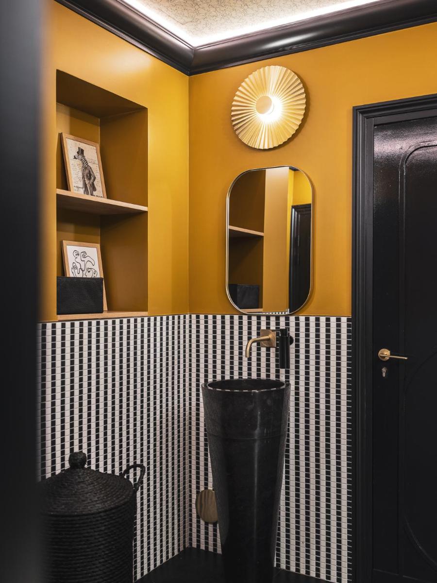 Salle de bains dans l'établissement Dandy Hotel