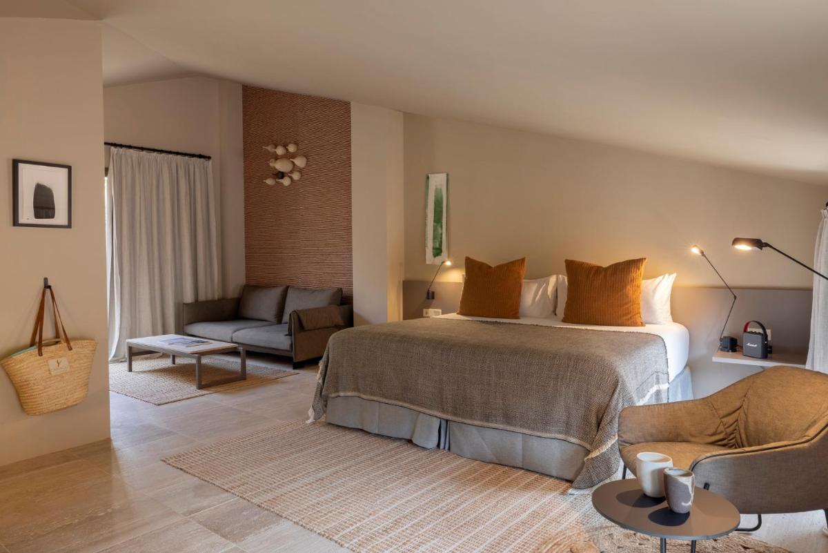 Cama o camas de una habitación en Can Aulí Luxury Retreat - Adults Only