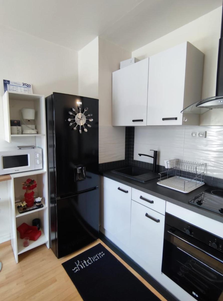 Charmant Studio - Housity