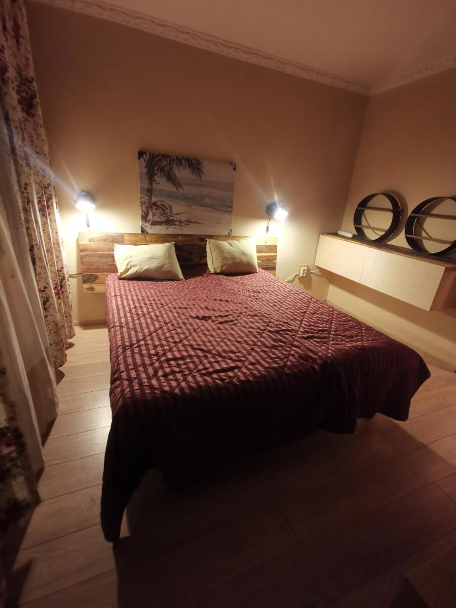 Homey art apartment next to Drujba lake Metro stations and bul.Tsarigradsko Shose - Housity