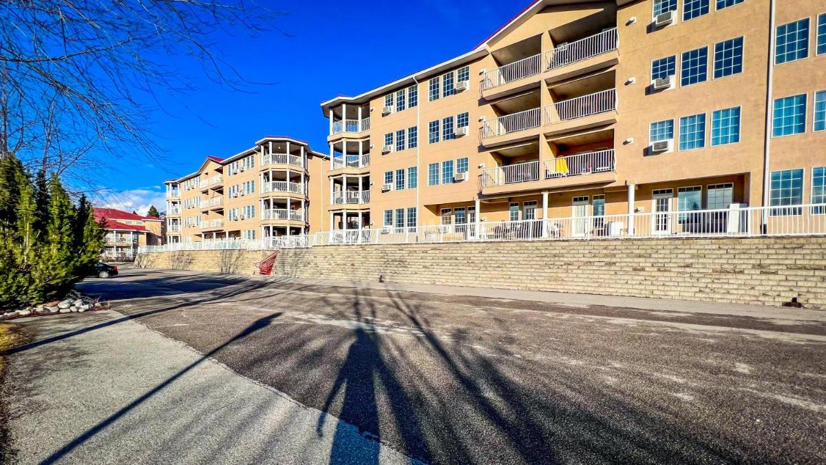Mountain View Suites by StayIn - Housity