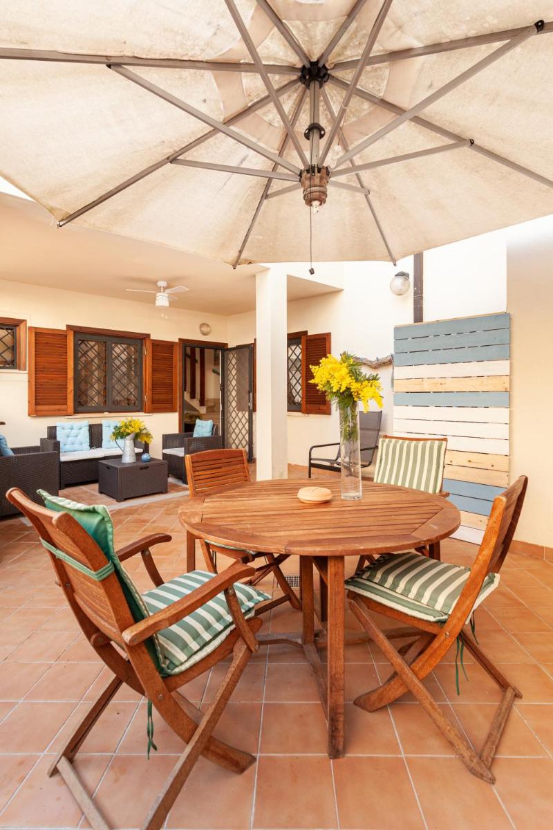 Sabaudia villetta a pochi minuti dal mare - Housity