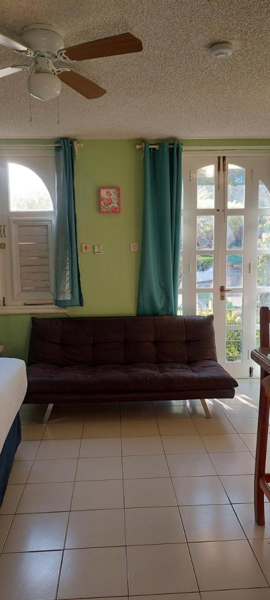 Beach Studio 9 - Housity