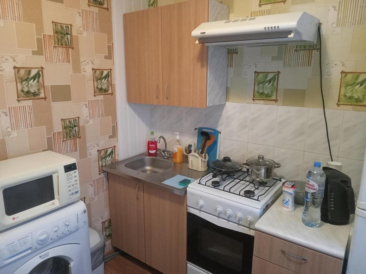 Apartment on Druzhby - Housity