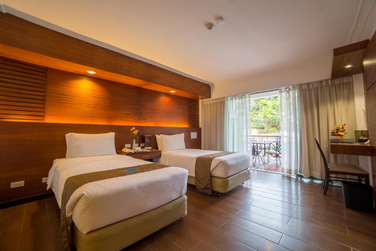 Suitetrails - Waterfront Airport Hotel and Casino