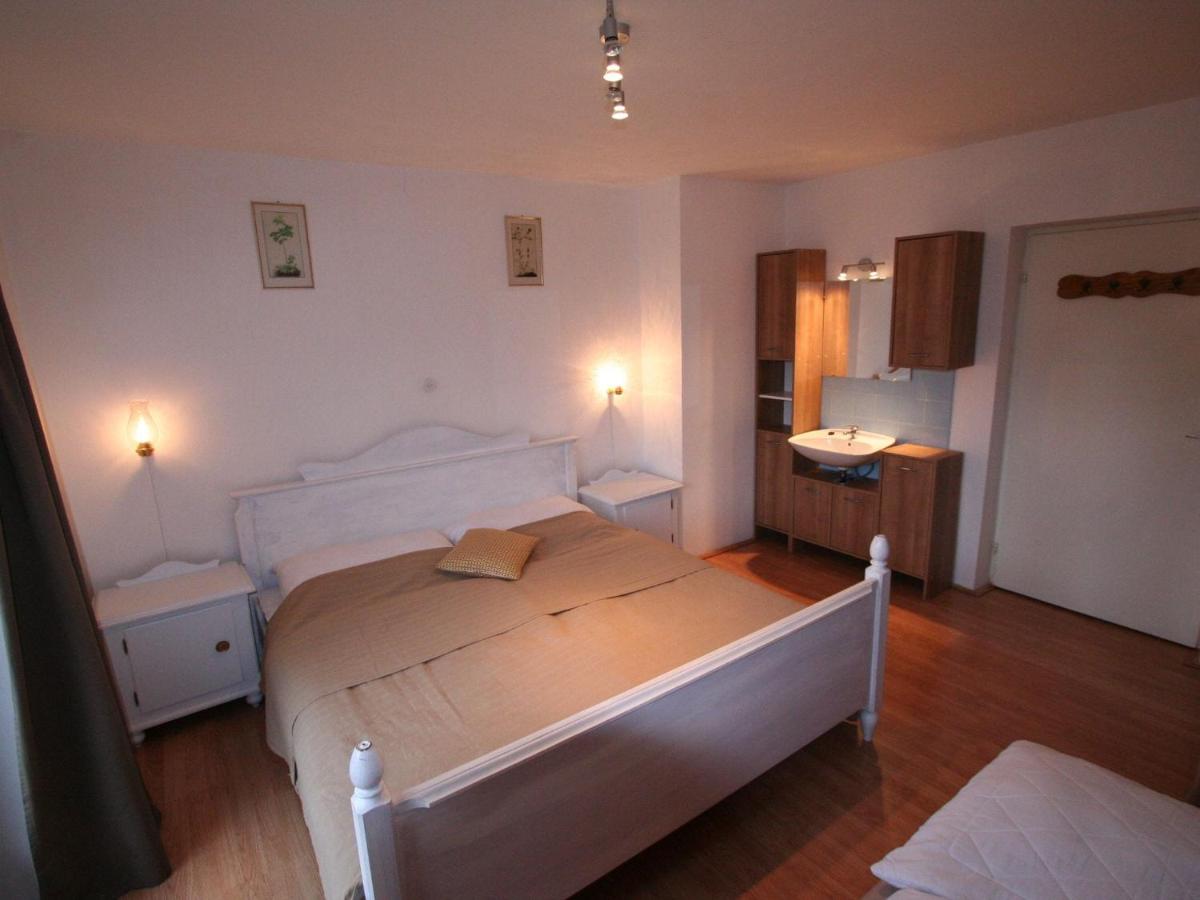 Huge Holiday Home in Hopfgarten im Brixental near Ski Lift - Housity