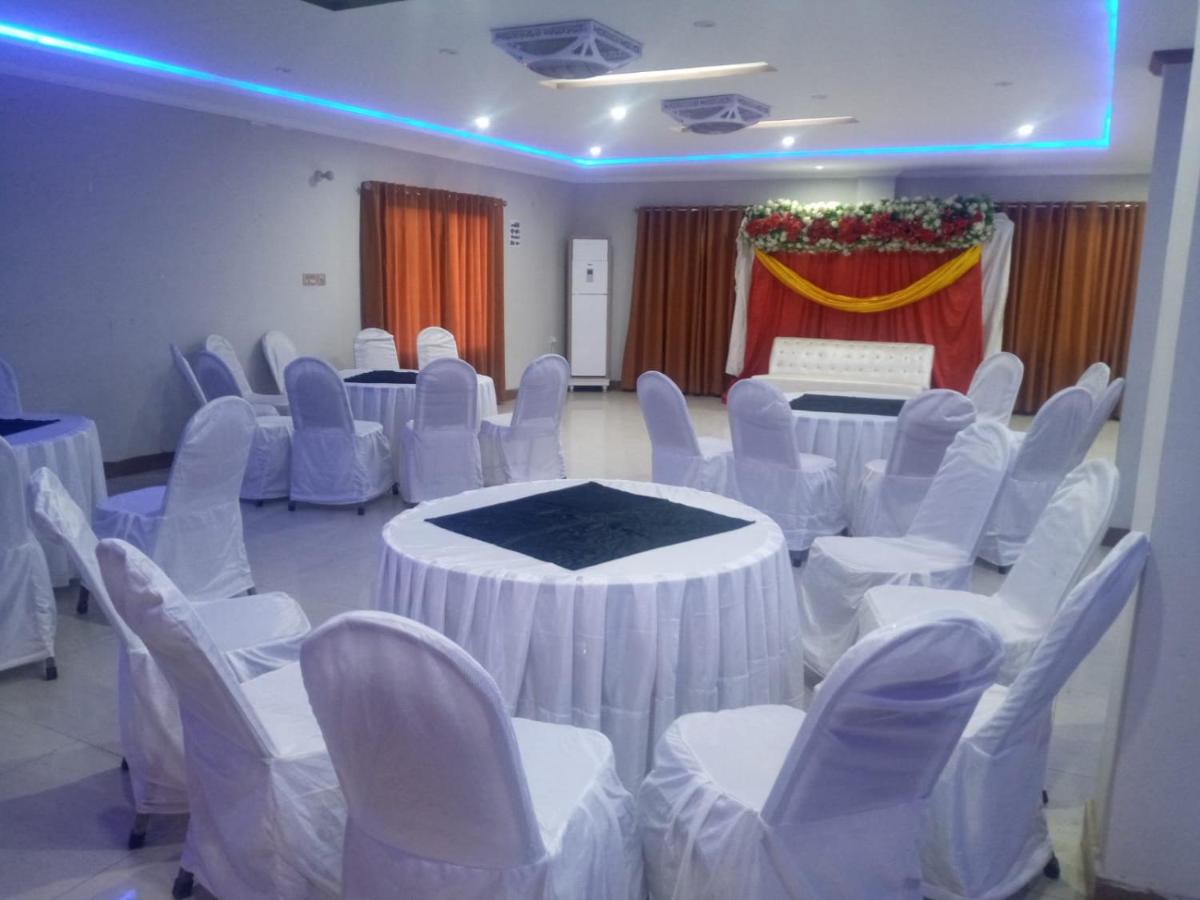 Suitetrails - The King Hotel