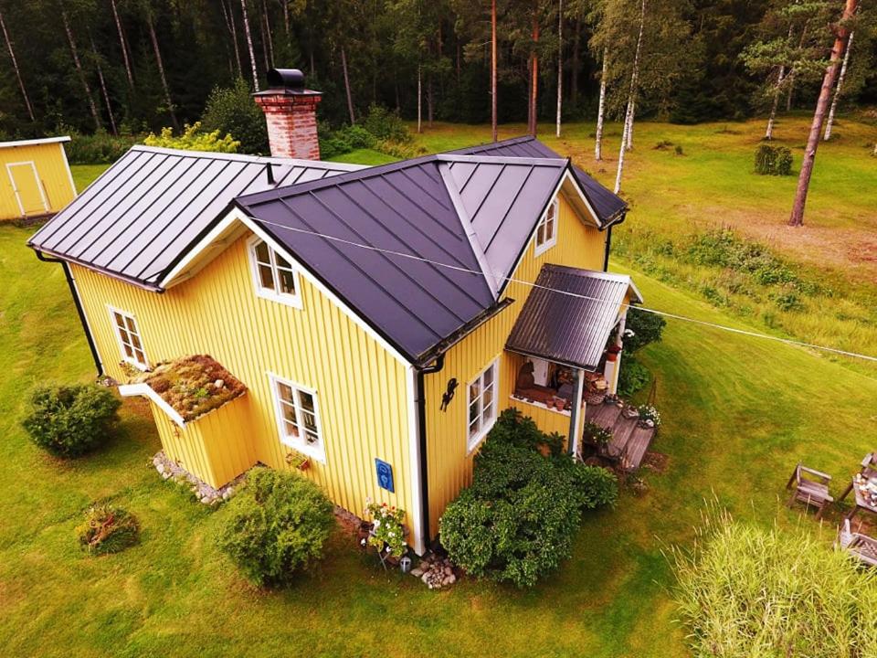 Ekemyra Swedish Artist House - Housity