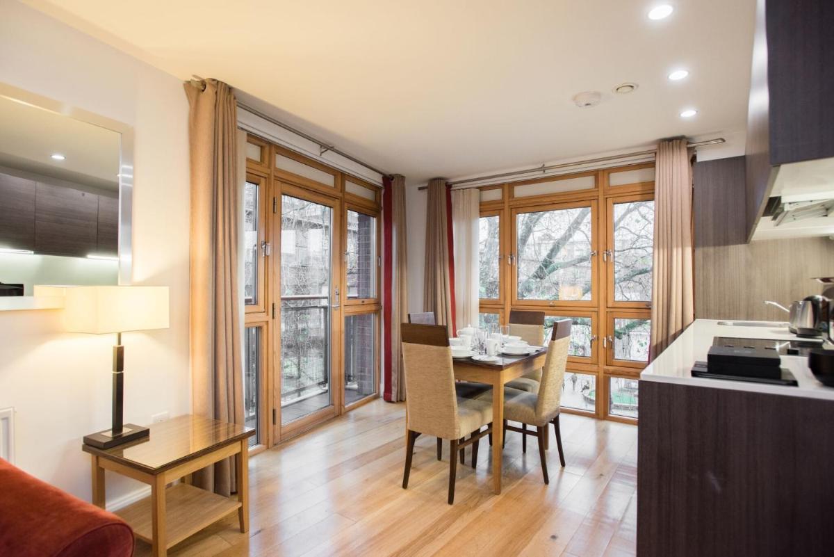 PREMIER SUITES Bristol Cabot - Housity