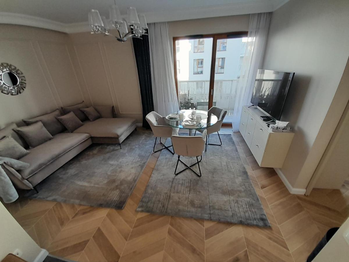 Beige MOOD City Apartment - Hizvo