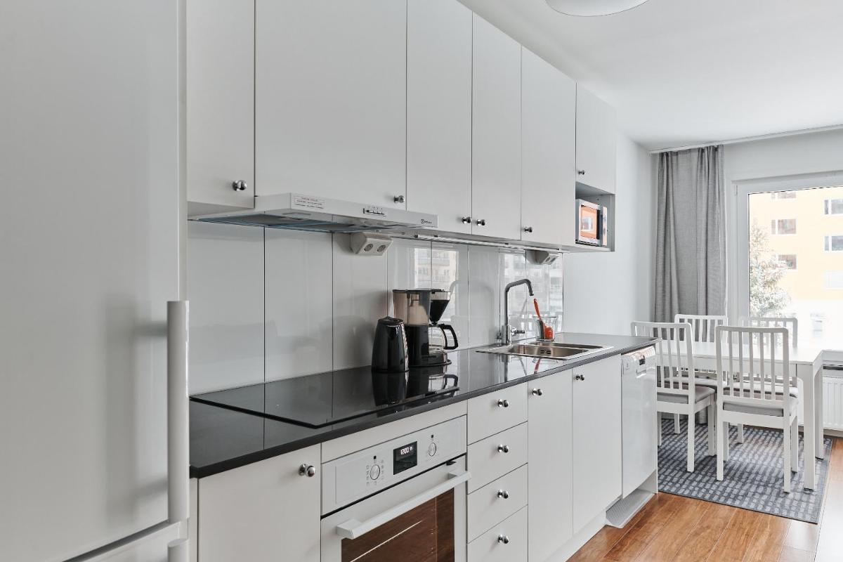 Continental Apartment Hotel Knivsta - Housity