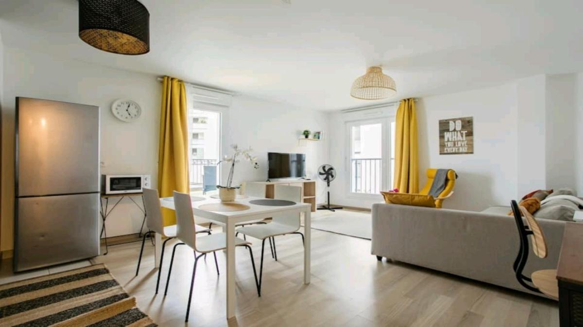 Suitetrails - Luxury Apartment near Paris la Défense with secured Parking