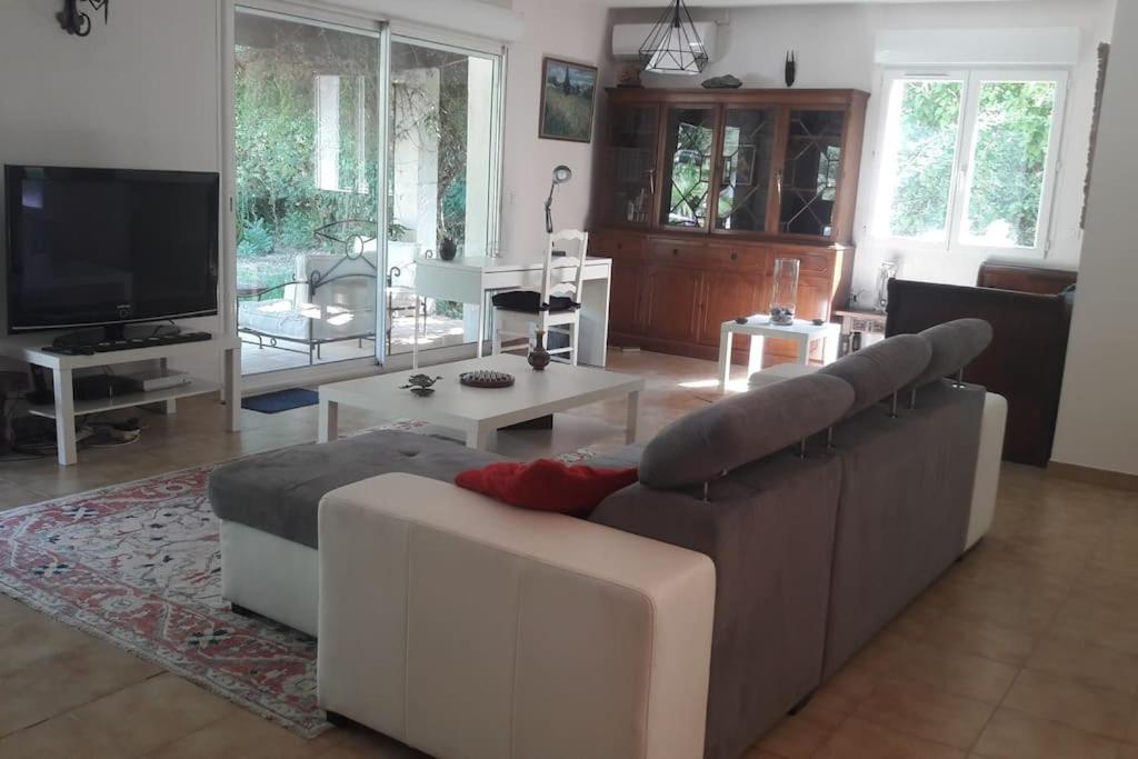 Villa CHRISALB 1 - Housity