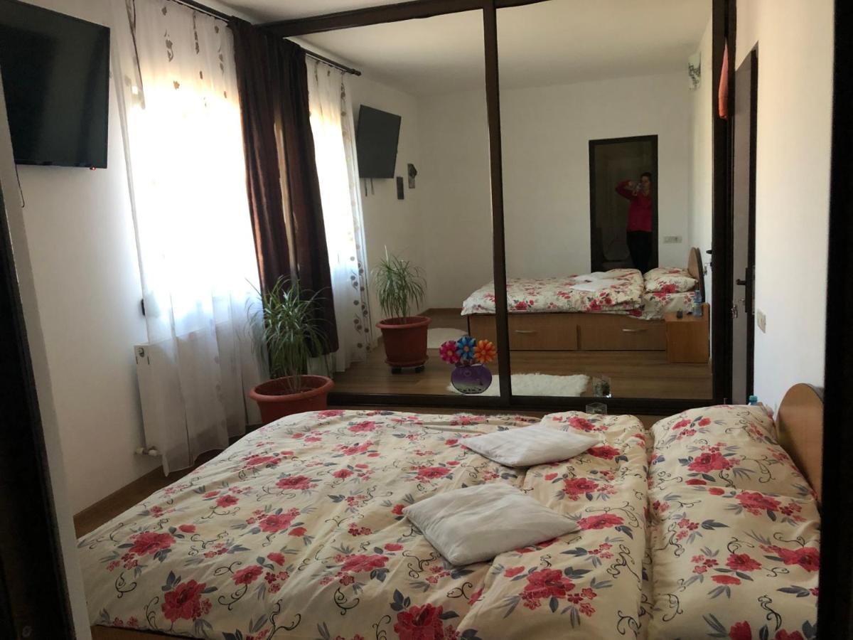 Adelina - Housity