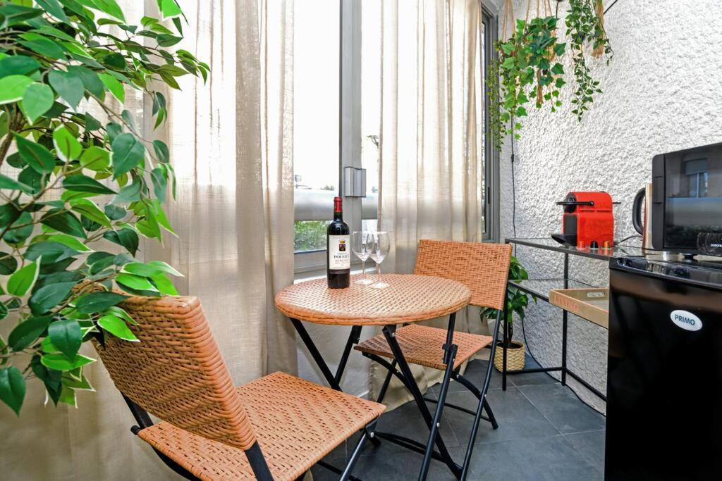 The Creteil Shelter - Duke Housing - Housity