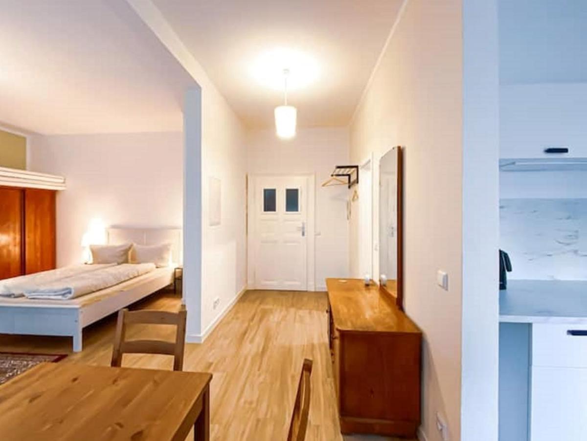 Schöne Ferienwohnung in Plagwitz nahe Karl-Heine-Straße -Netflix, WLAN, Waschmaschinet - Housity
