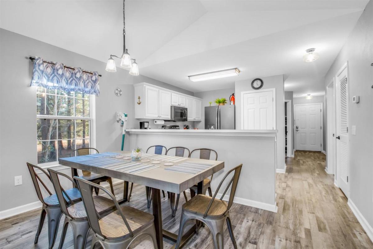 Fairways 12-F - Housity
