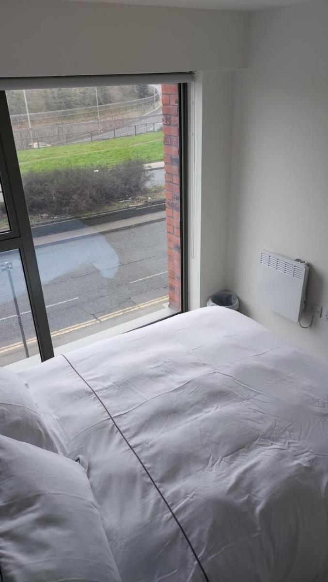 Charming 1-Bed Villa in Liverpool - Housity