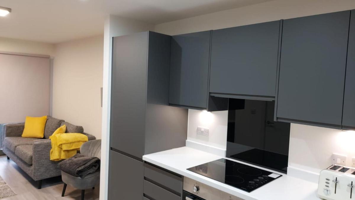Charming 1-Bed Villa in Liverpool - Housity