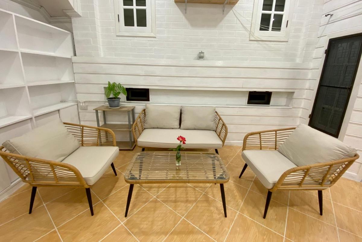 Whitehouse cafe&Guesthouse - Housity