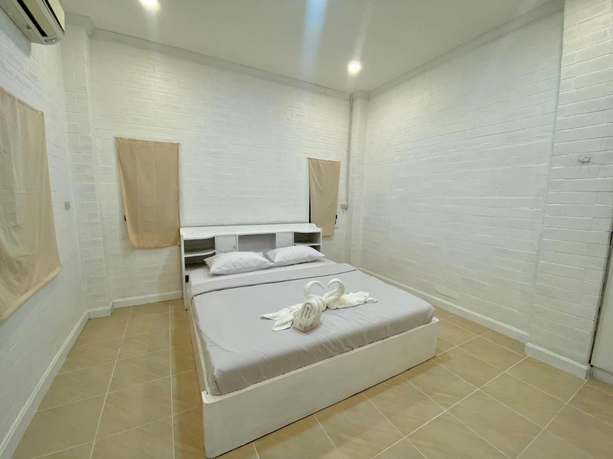 Whitehouse cafe&Guesthouse - Housity