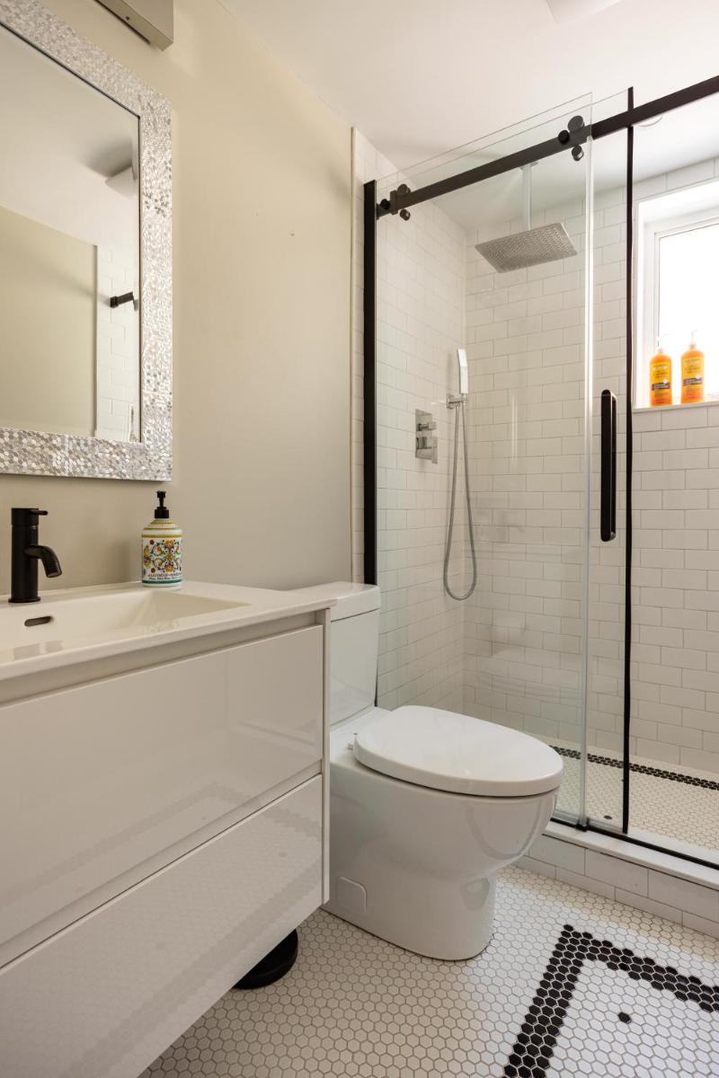 ENTIRE 2 BEDROOM APARTMENT DOWNTOWN - u1 - Housity
