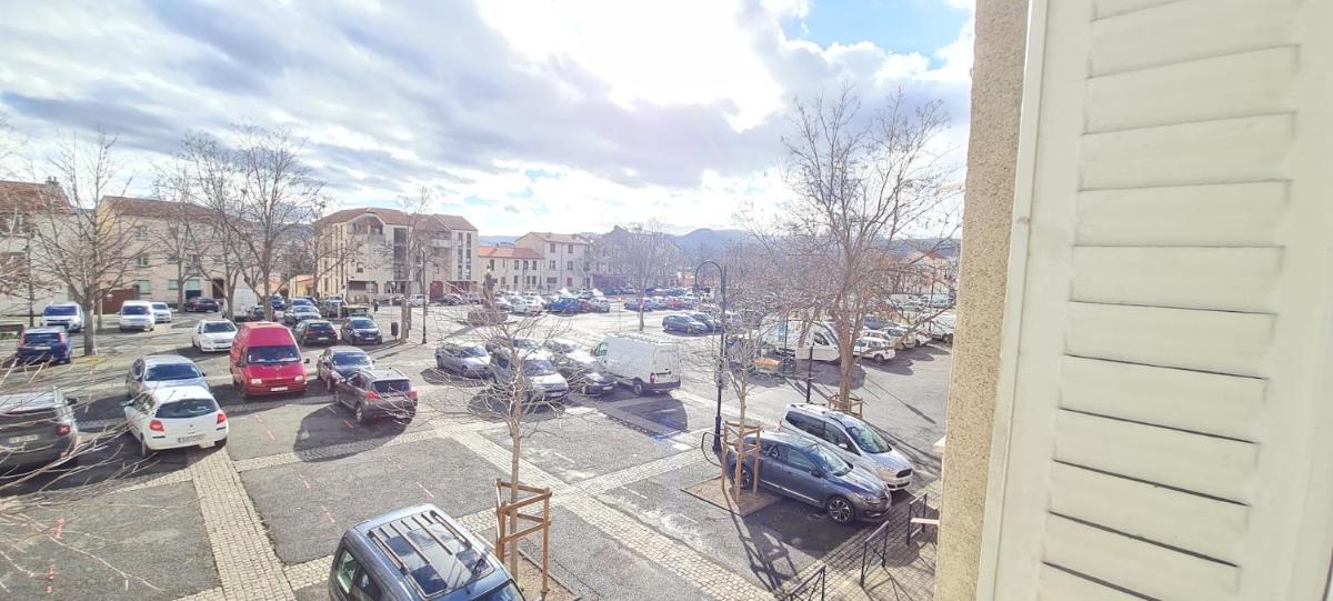 Superbe appartement proche de toutes commodités. - Hizvo