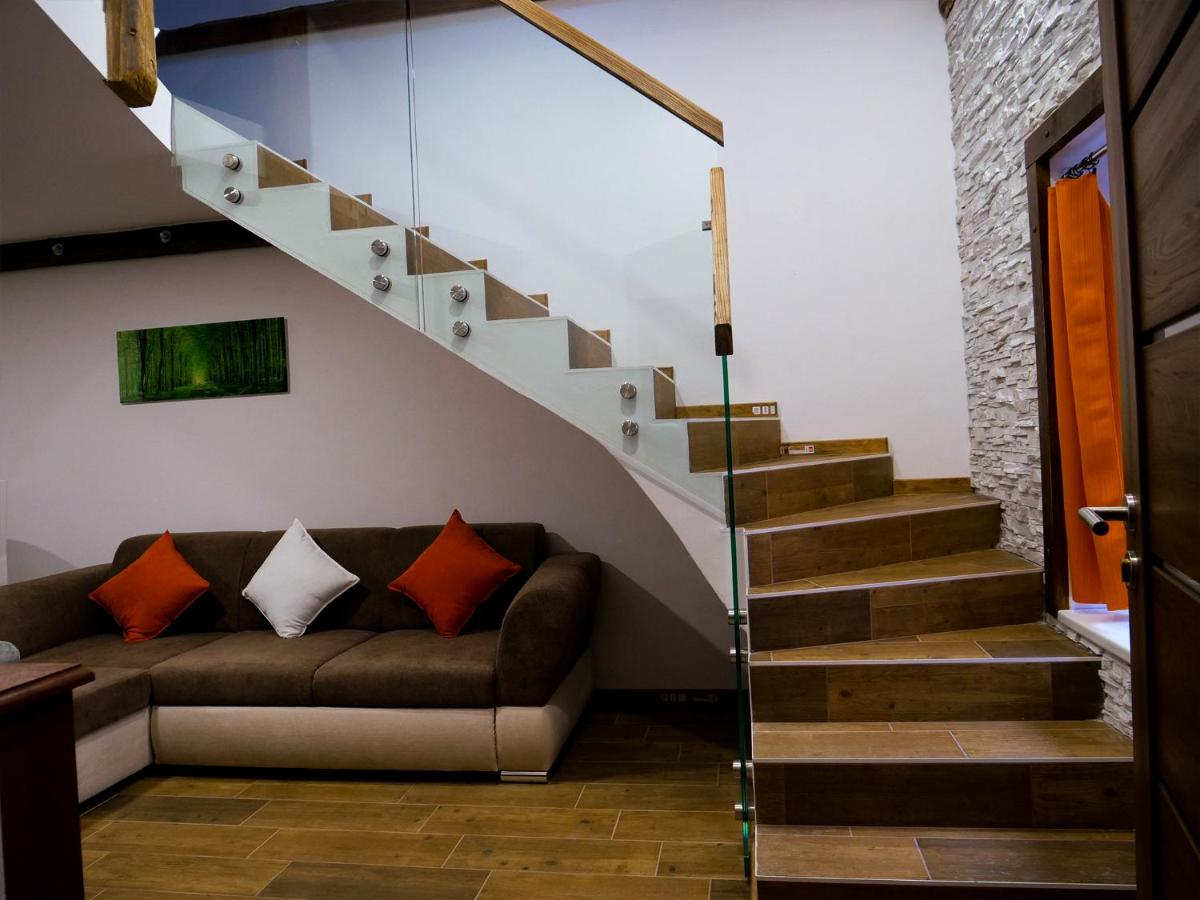 Apartmánový dům 13 Mezonet 2 - Housity