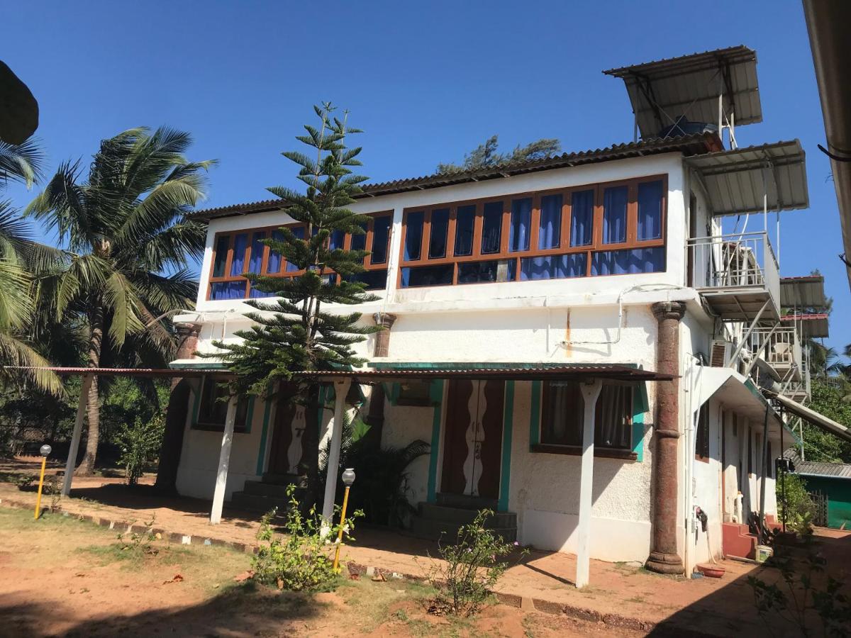 Mermaid Beach Resorts Vengurla - Housity