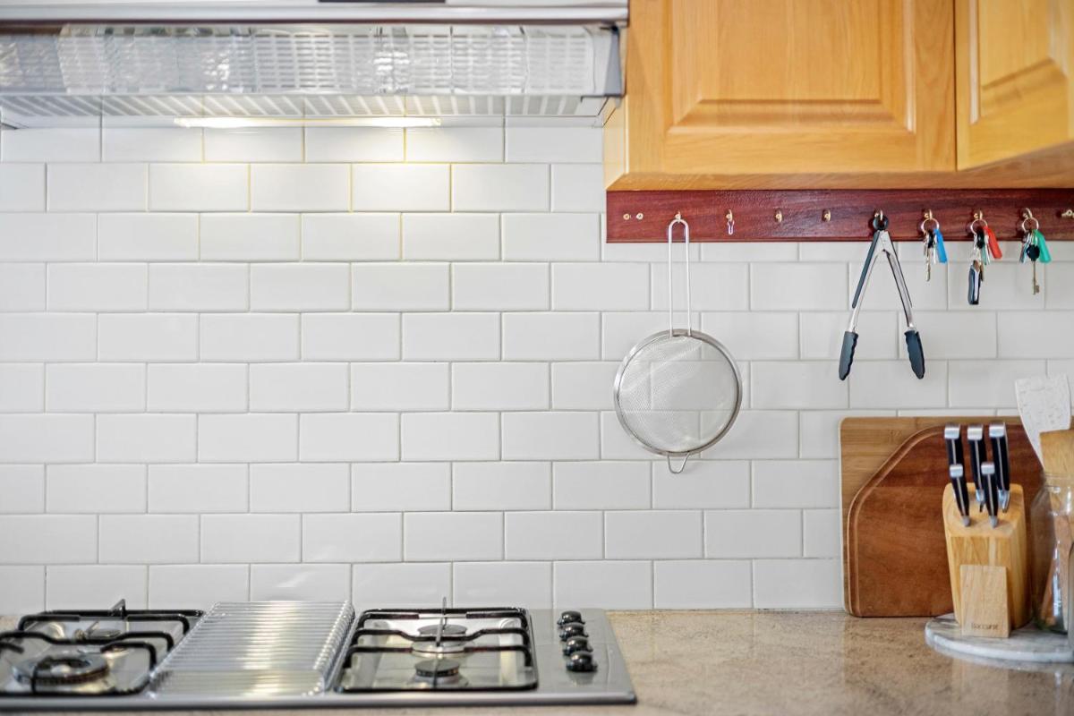 Heritage Character and Charm Huge Family Bayswater Home - Housity