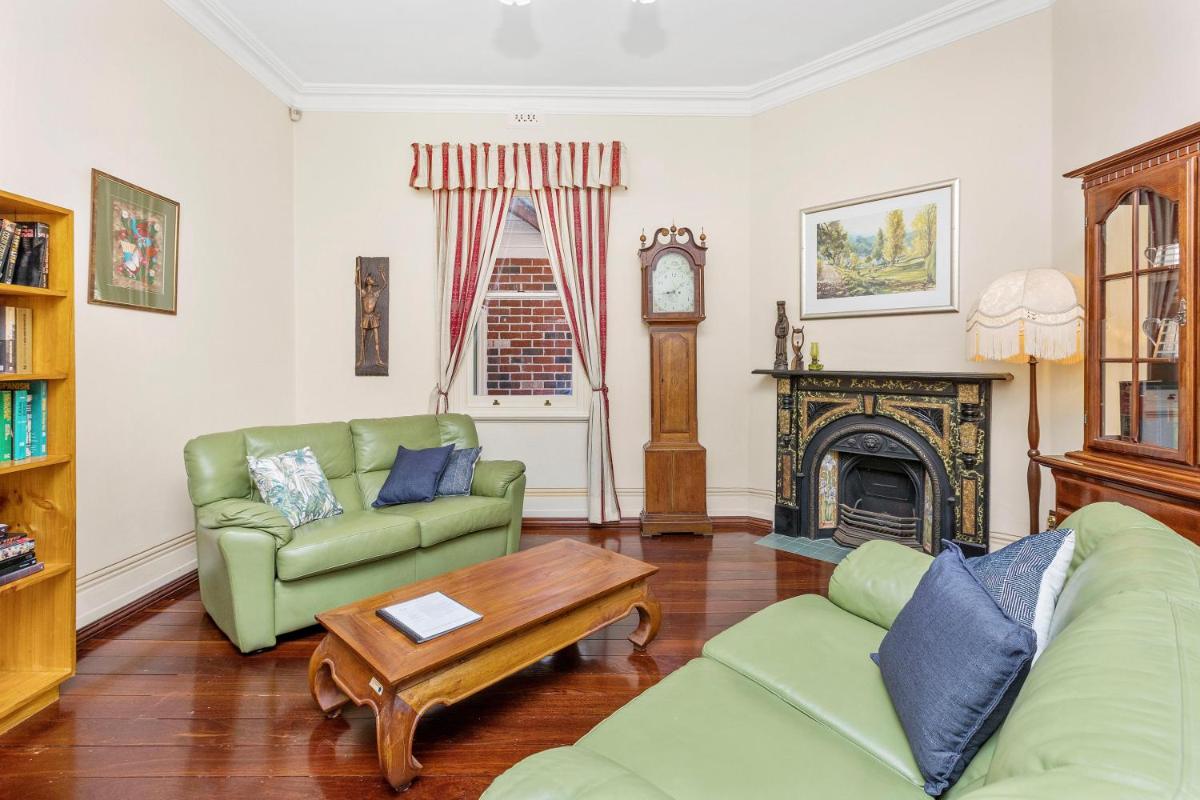 Heritage Character and Charm Huge Family Bayswater Home - Housity