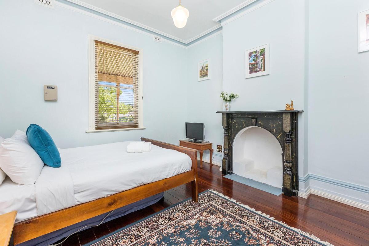 Heritage Character and Charm Huge Family Bayswater Home - Housity
