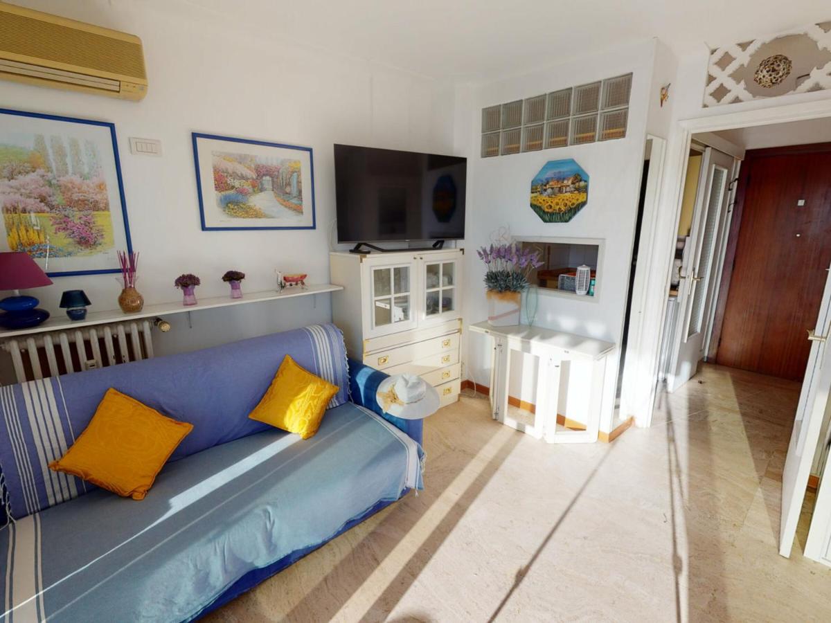 Studio climatisé face mer avec terrasse, proche plages et commerces - FR-1-196-297 - Housity