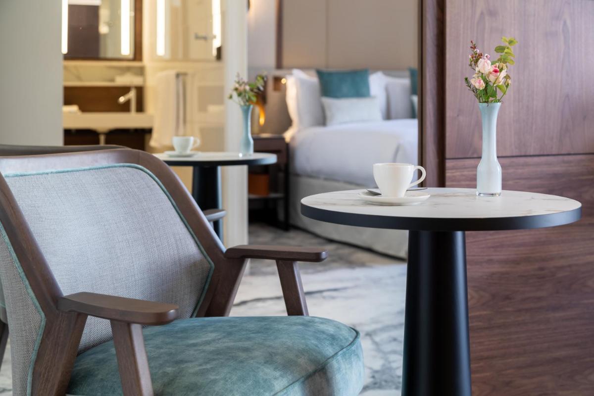 Coin salon dans l'établissement InterContinental Paris Champs Elysées Etoile by IHG