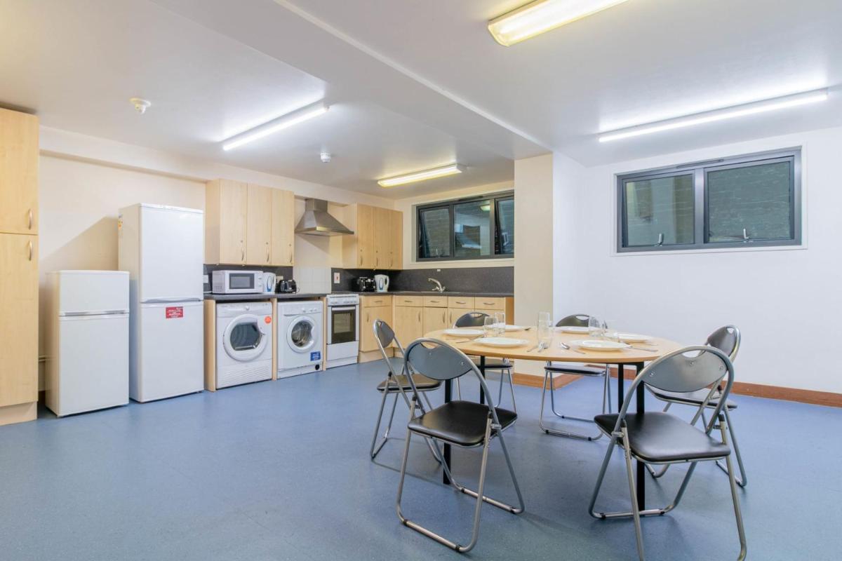 Sansome Hall Worcester 10 Bedroom Cluster Flat - Housity