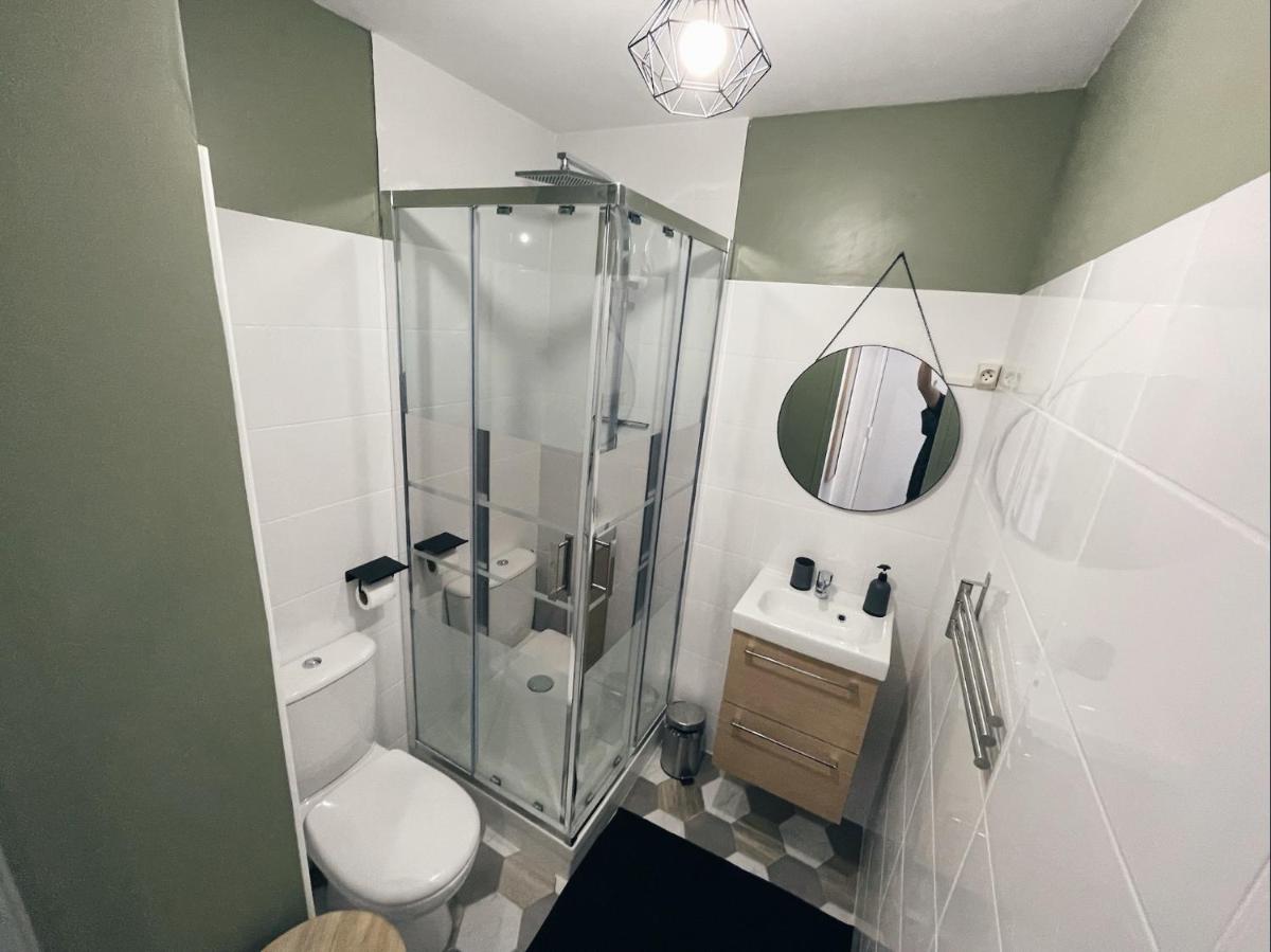 NEW: appartement tout confort + parking gratuit - Housity