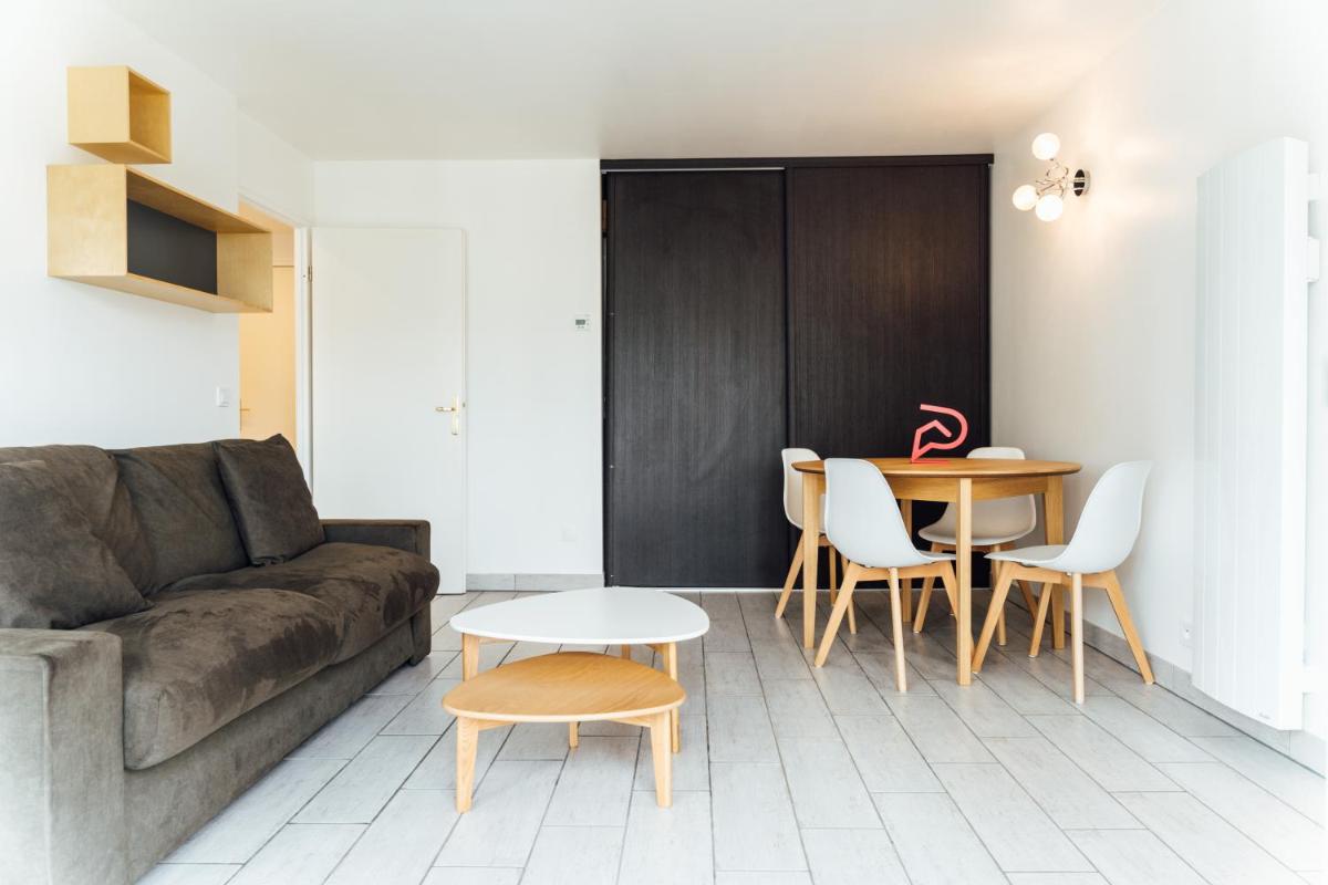 Plaza Fontaine Rouge 01 - Housity